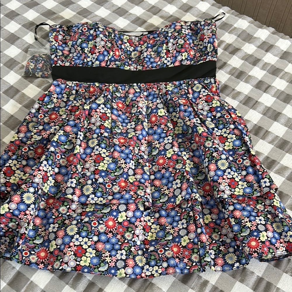 Red and Blue Floral Strapless Pleated Blouse